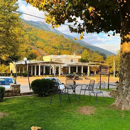 Pensión ρόδον Káto Loutrákion