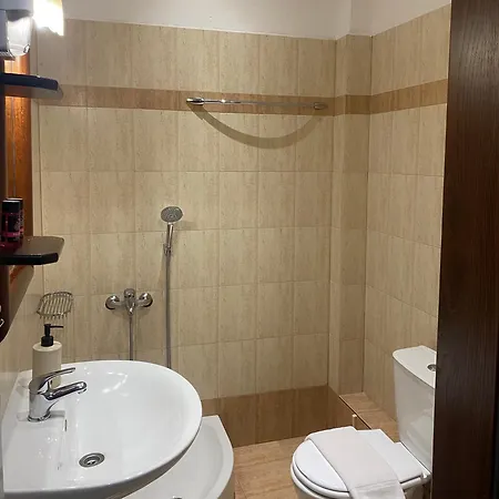 Pensión ρόδον Káto Loutrákion