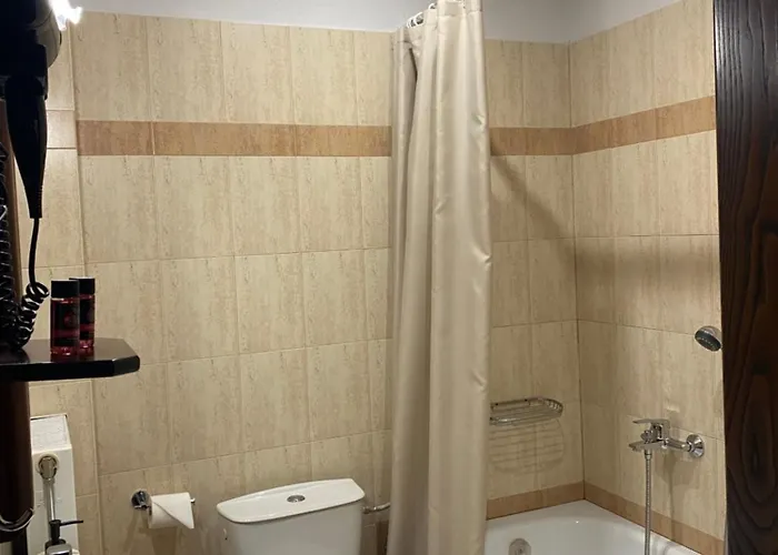 ρόδον Πανσιόν Káto Loutrákion